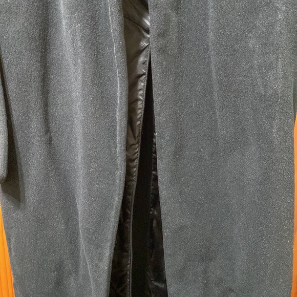 Calvin Klein black robe coat with a belt and two packets on the side used - Picture 7 of 16